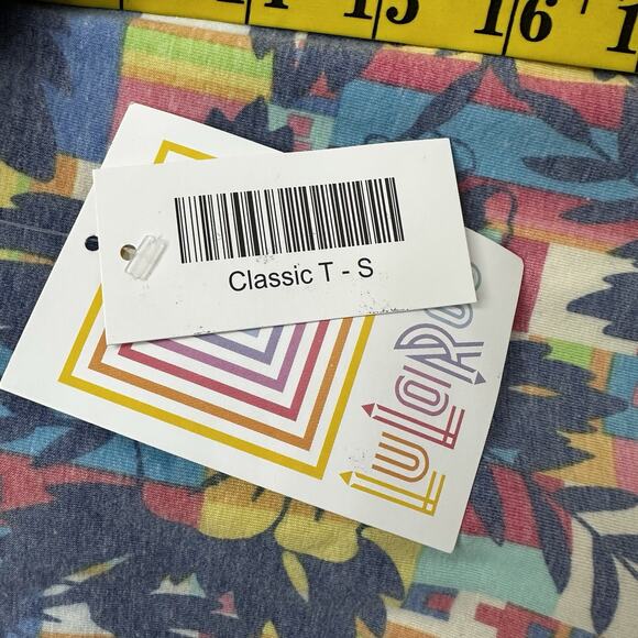 Lularoe Classic Tee Womens Small Blue Multicolor Floral Basic Boho Colorful - Picture 9 of 10